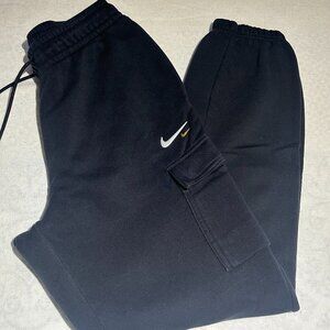 Nike Women's Lose Fit Sportswear Cargo Pants Black SIZE M